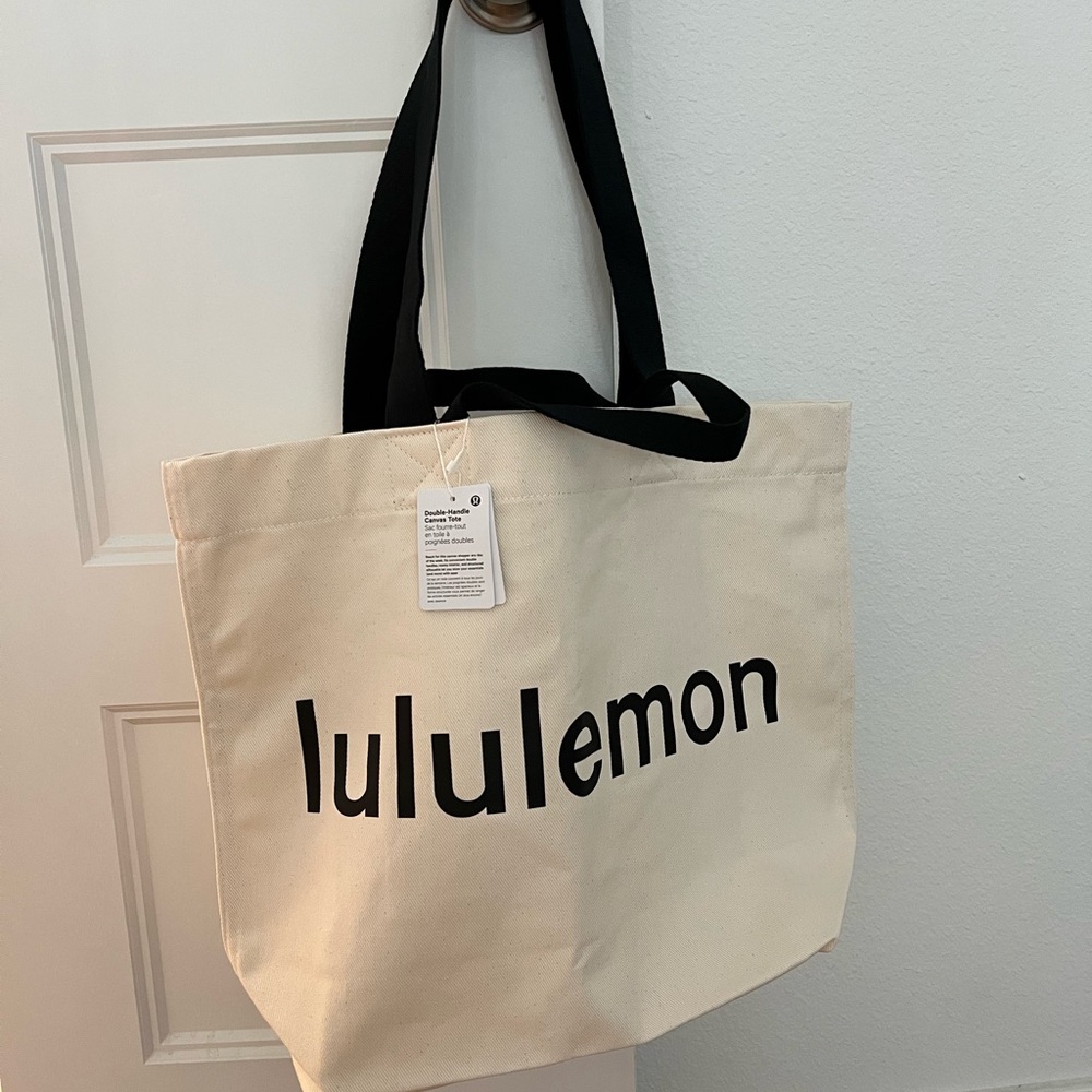 Lululemon Double-Handle Canvas Tote Bag 17L
Colour: Natural/Black